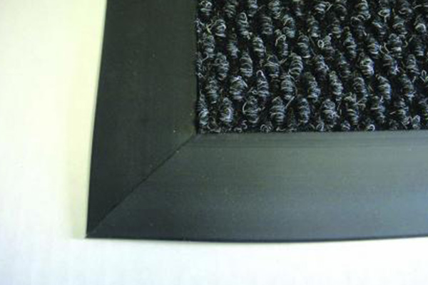 Heavy-duty vinyl safety edging for matting
