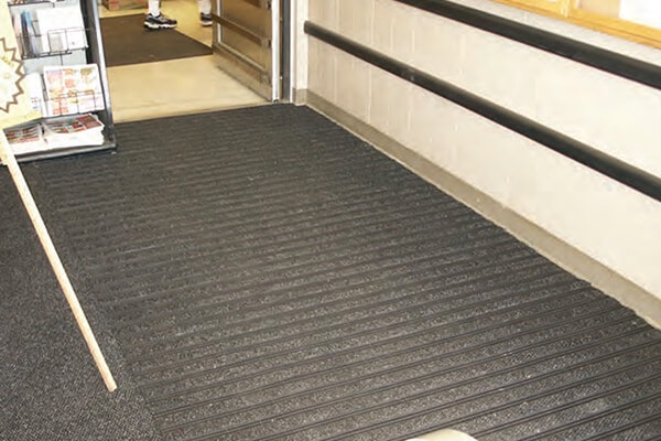 Supermarket vestibule matting